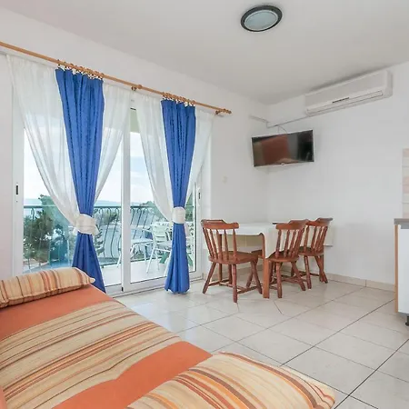 Mara Apartment