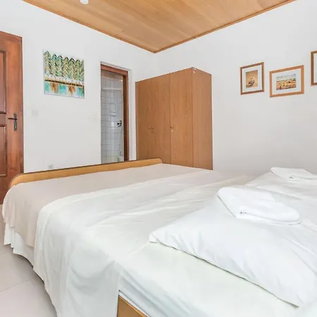 Mara Apartment