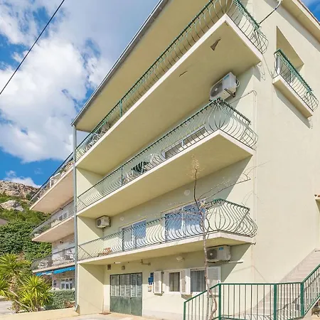 Apartment Mara *